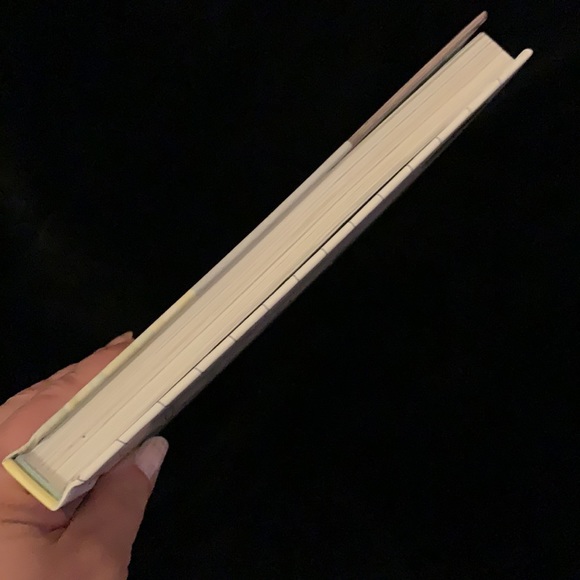 NWT! Pretty Prudent Home Book - Picture 12 of 13